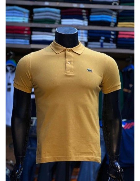 Pull Lacoste Jaune Ambre Col Polo Demi manches Elegance et Decontraction